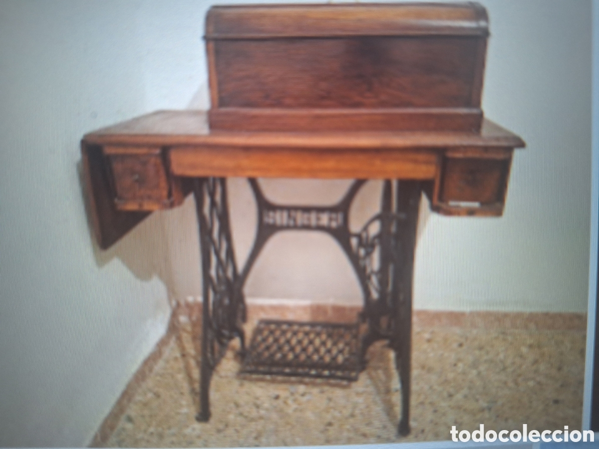 Antig&uuml;edades: M&Aacute;QUINA DE COSER SINGER - Foto 1