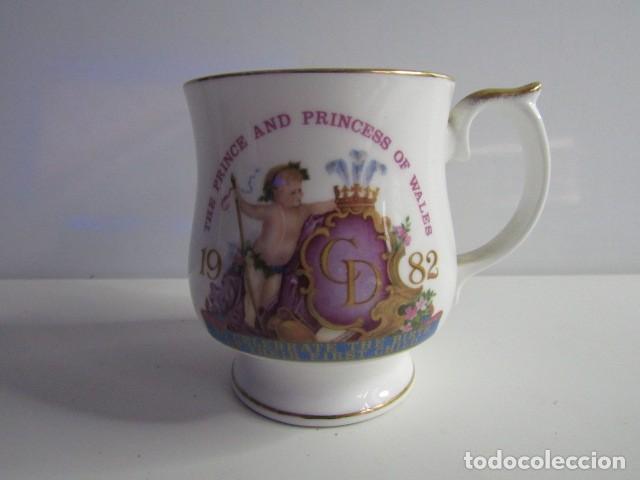 Antig&uuml;edades: PRECIOSO TAZA DE PORCELANA CONMEMORACI&Oacute;N NACIMIENTO PRINCIPE GUILLERO 1982 STAFFORDSHIRE FINE BONE C