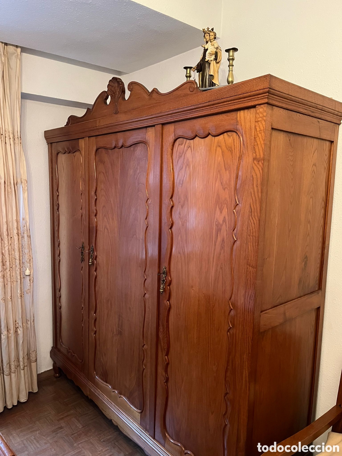 Antig&uuml;edades: Armarios madera casta&ntilde;o