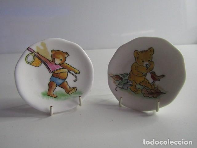 Antig&uuml;edades: PRECIOSA PAREJA DE PLATITOS DE PORCELANA INGLESA EN MINIATURA BONE CHINA