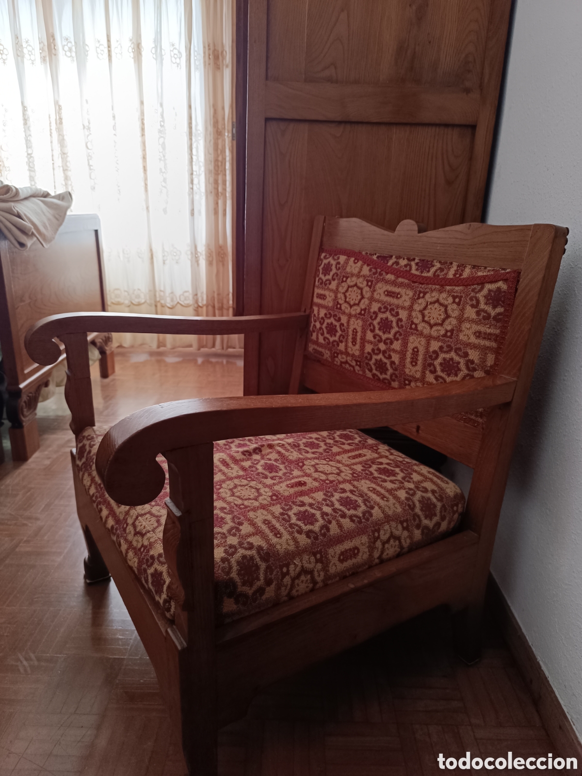 Antig&uuml;edades: Sill&oacute;n antiguo madera casta&ntilde;o - Foto 2