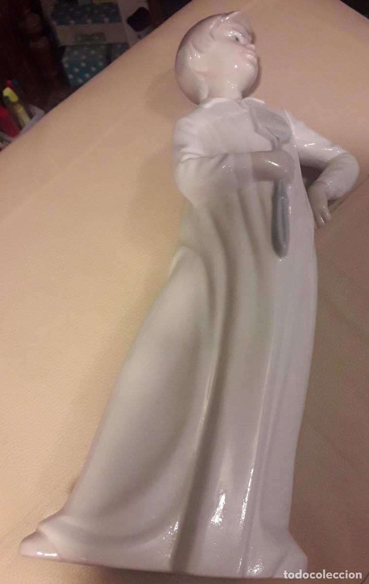 Antig&uuml;edades: NI&Ntilde;O CON MATAMOSCAS 29 CM NAO LLADRO