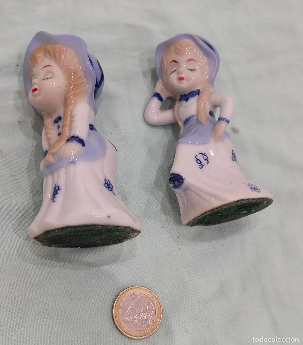 Antig&uuml;edades: Se&ntilde;oritas en cer&aacute;mica ,pareja ,10 ctms.