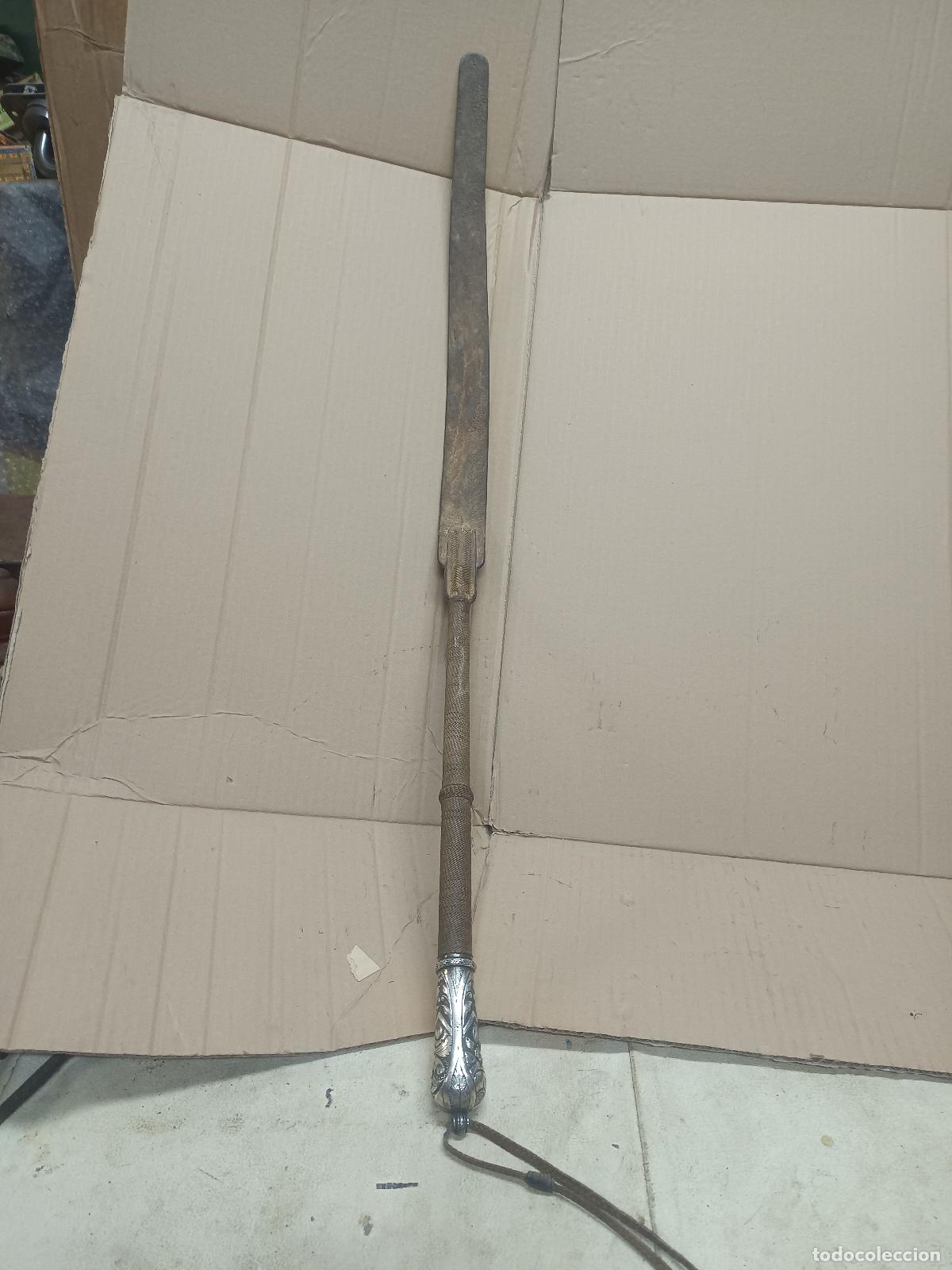 Antig&uuml;edades: ANTIGUO REBENQUE / FUSTA HIPICA, DE EQUITACION, CUERO CRUDO Y METAL PLATEADO O PARECIDO 88 CM.