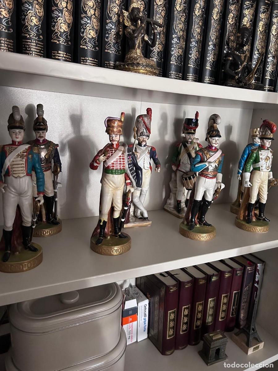 Antig&uuml;edades: Figura Soldado. Jos&eacute; M. &Aacute;lvarez. Porcelana. A&ntilde;os 70.