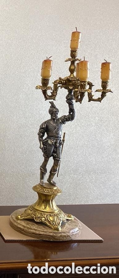 Antig&uuml;edades: Pareja de candelabros en metal y marmol - Foto 2