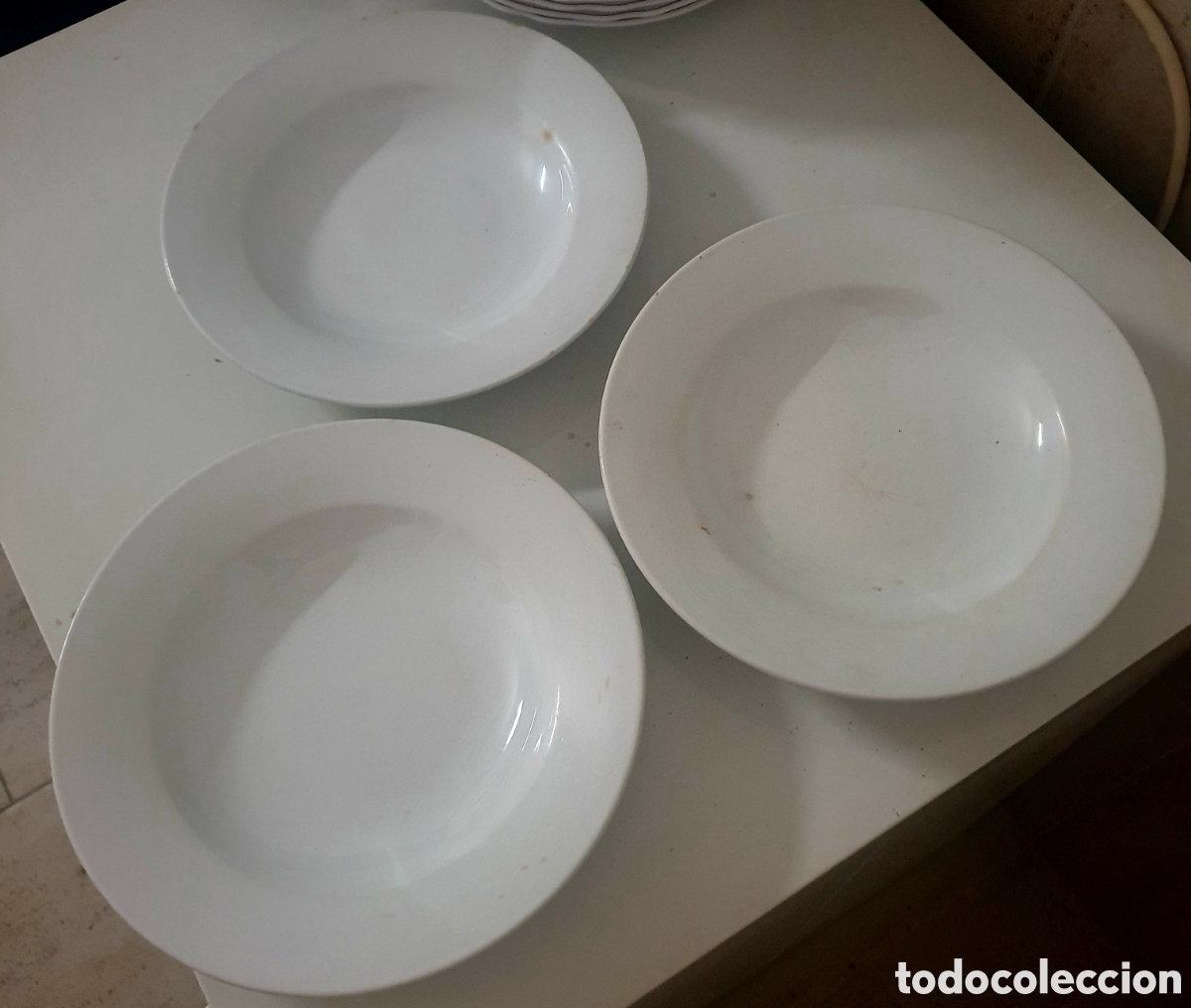 Antig&uuml;edades: Lote 3 platos loza blanca antiguos