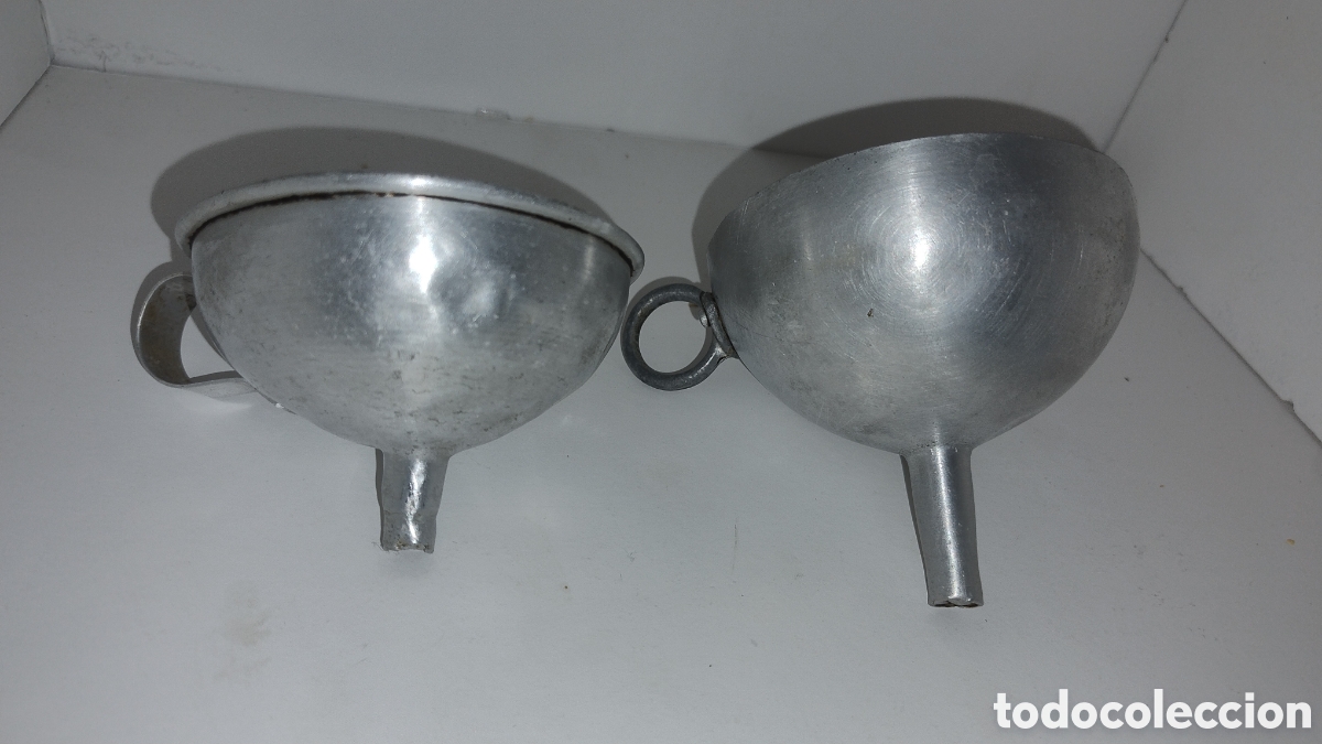 Antig&uuml;edades: Embudos de aluminio antiguo - Foto 2