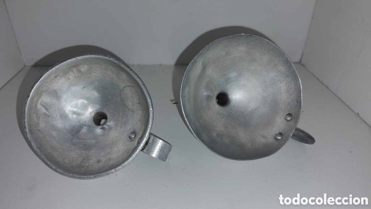 Antig&uuml;edades: Embudos de aluminio antiguo