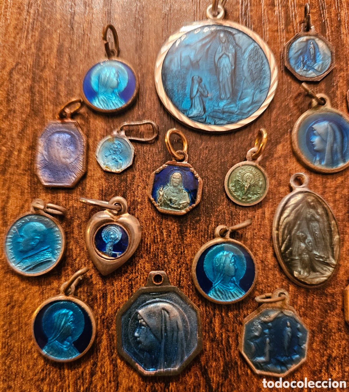 Antig&uuml;edades: LOTE ALTA DEVOCIONALIA S. XIX y XX: MEDALLAS ESMALTE AZUL COBALTO Y LOURDES - &iexcl;ENV&Iacute;O GRATIS!