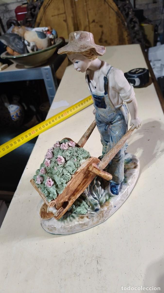 Antig&uuml;edades: Porcelaine artistique espagne Levantina 1960 le gar&ccedil;on a la brouette