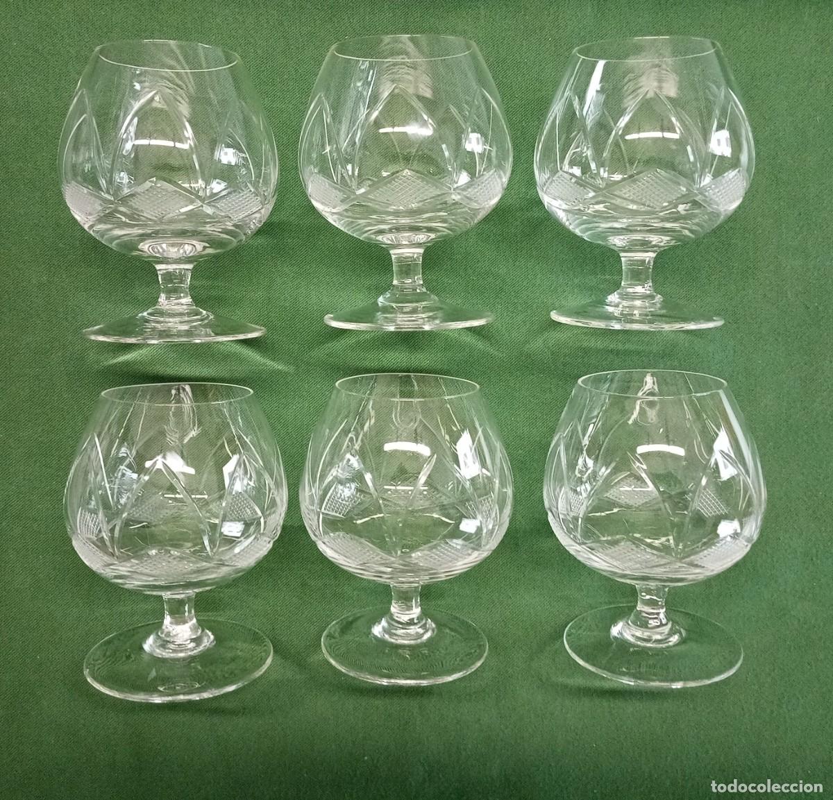 Antig&uuml;edades: Seis copas licor. Art Dec&oacute;. Cristal tallado.