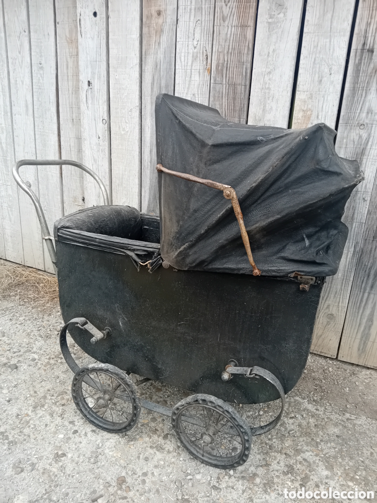 Antig&uuml;edades: Carrito de beb&eacute; antiguo