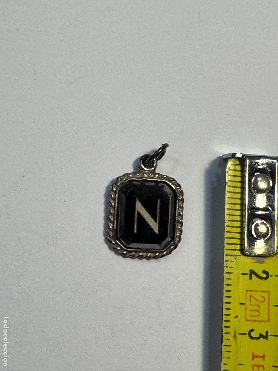 Antig&uuml;edades: COLGANTE DE PLATA CON INICIAL N -CONTRASTE / COMPRA MIN&Iacute;MA 5 &euro;