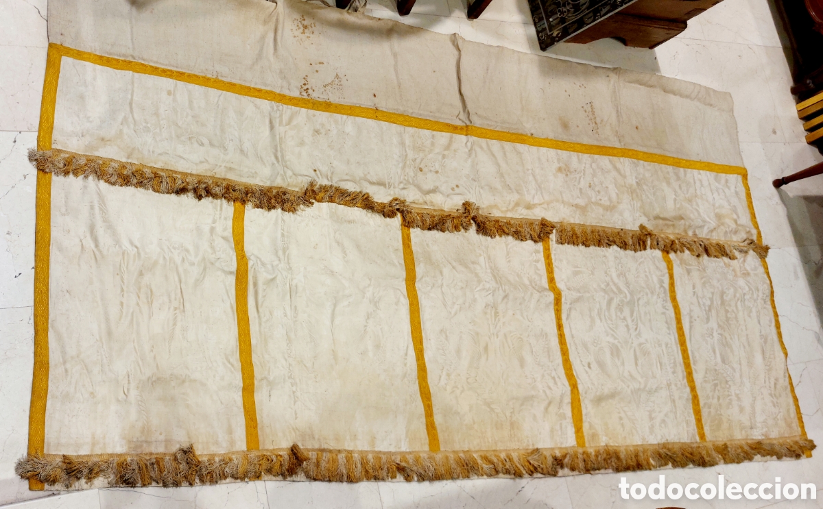 Antig&uuml;edades: FRONTAL DE ALTAR DE SEDA S. XIX - Foto 1