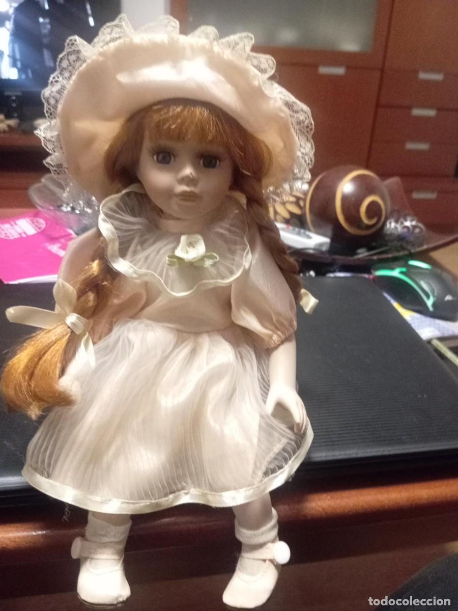 Antig&uuml;edades: mu&ntilde;eca de porcelana. - Foto 1