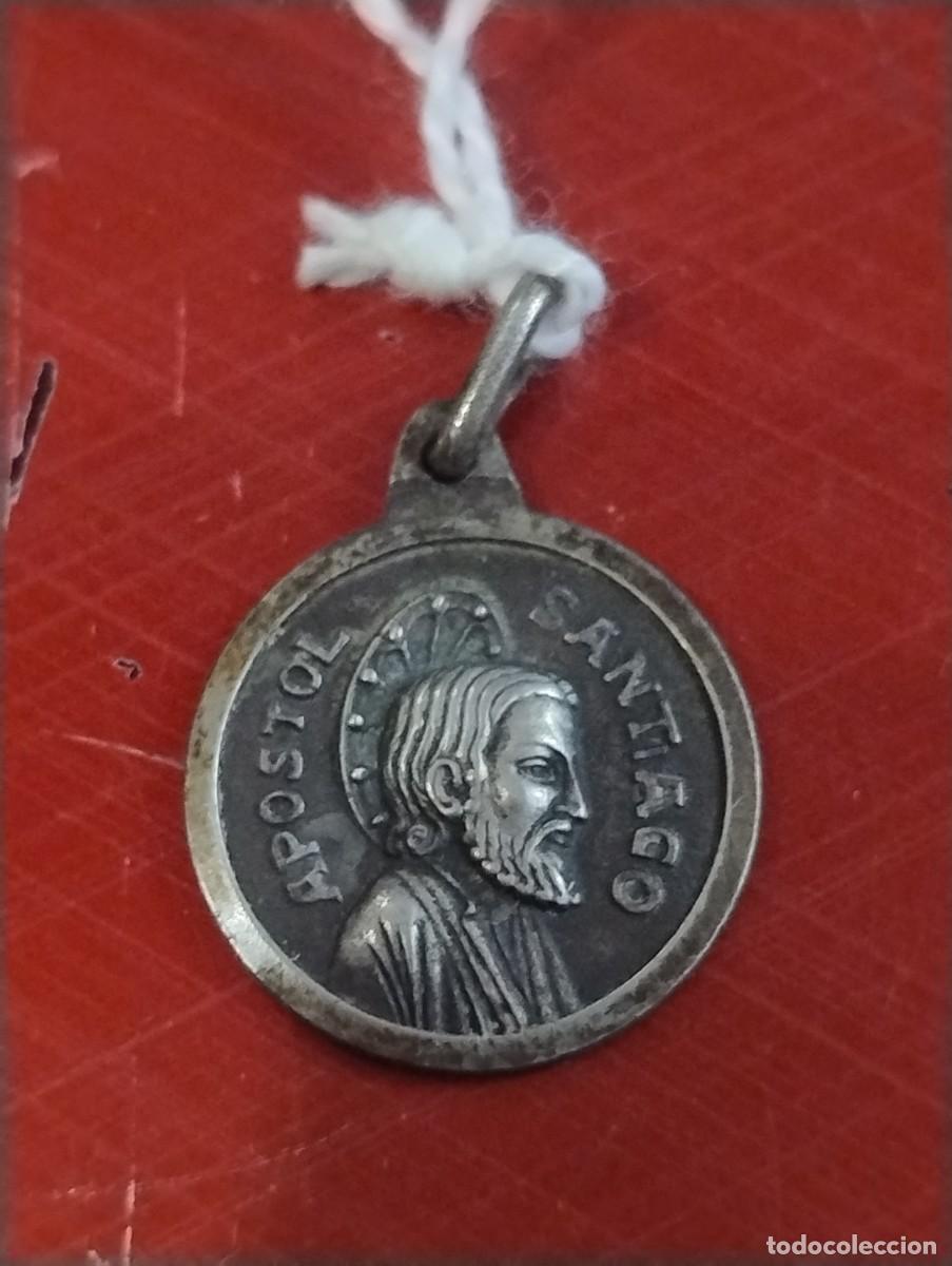 Antig&uuml;edades: Antigua medalla con relieve de Santiago A&ntilde;o Santo de 1971 Unos 1,50 cm de di&aacute;metro
