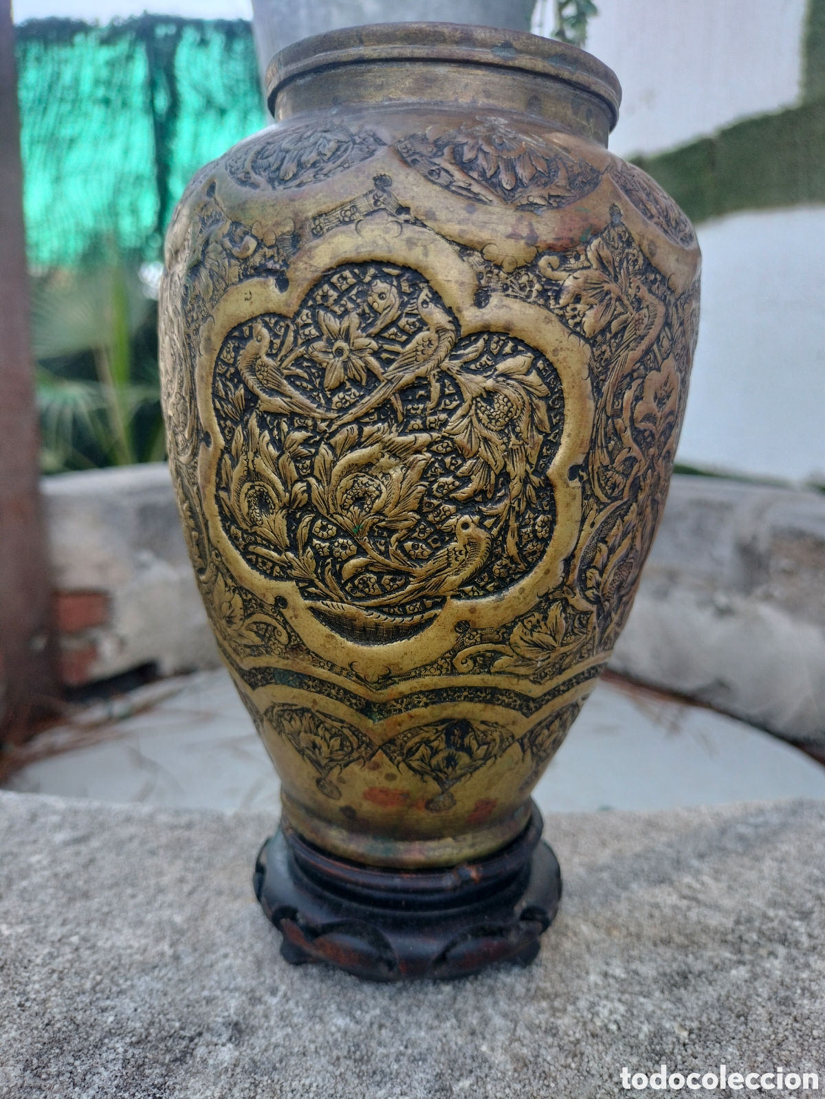 Antig&uuml;edades: Jarr&oacute;n antiguo de lat&oacute;n o bronce grabado persa /qajar final siglo XIX