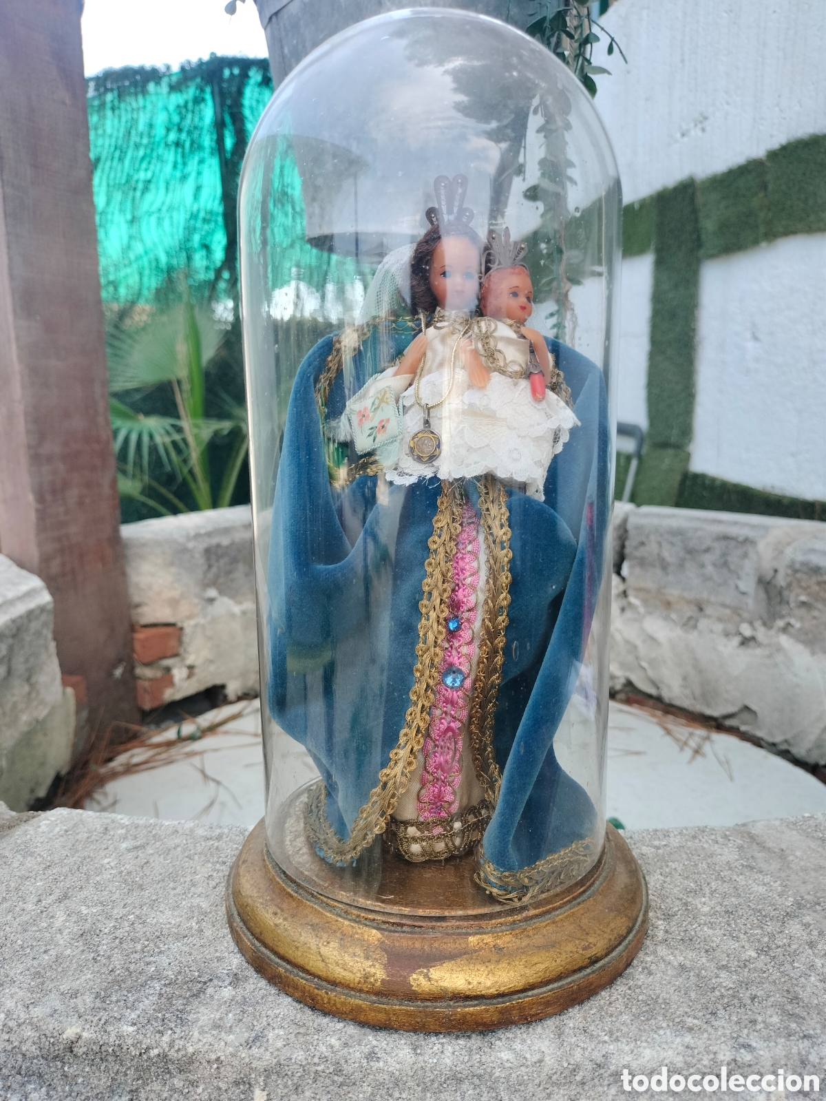 Antig&uuml;edades: Antigua figura religiosa Virgen con el ni&ntilde;o Jes&uacute;s siglo XVIII realizada en cera arte sacro.