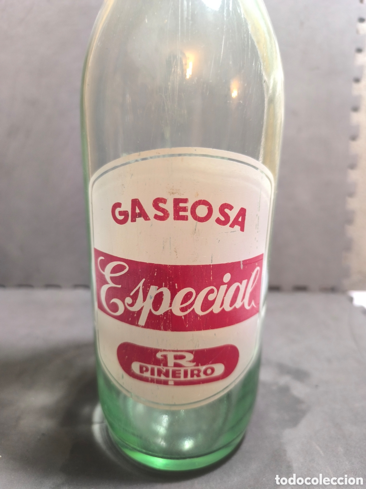 Antig&uuml;edades: Botella antigua de gaseosa