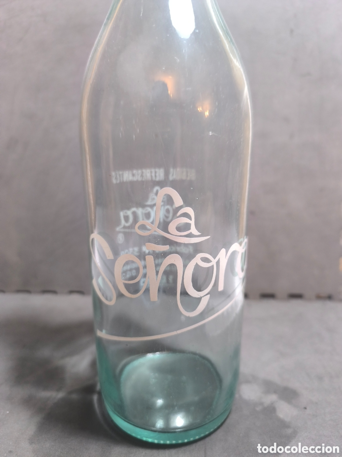 Antig&uuml;edades: Botella antigua de gaseosa