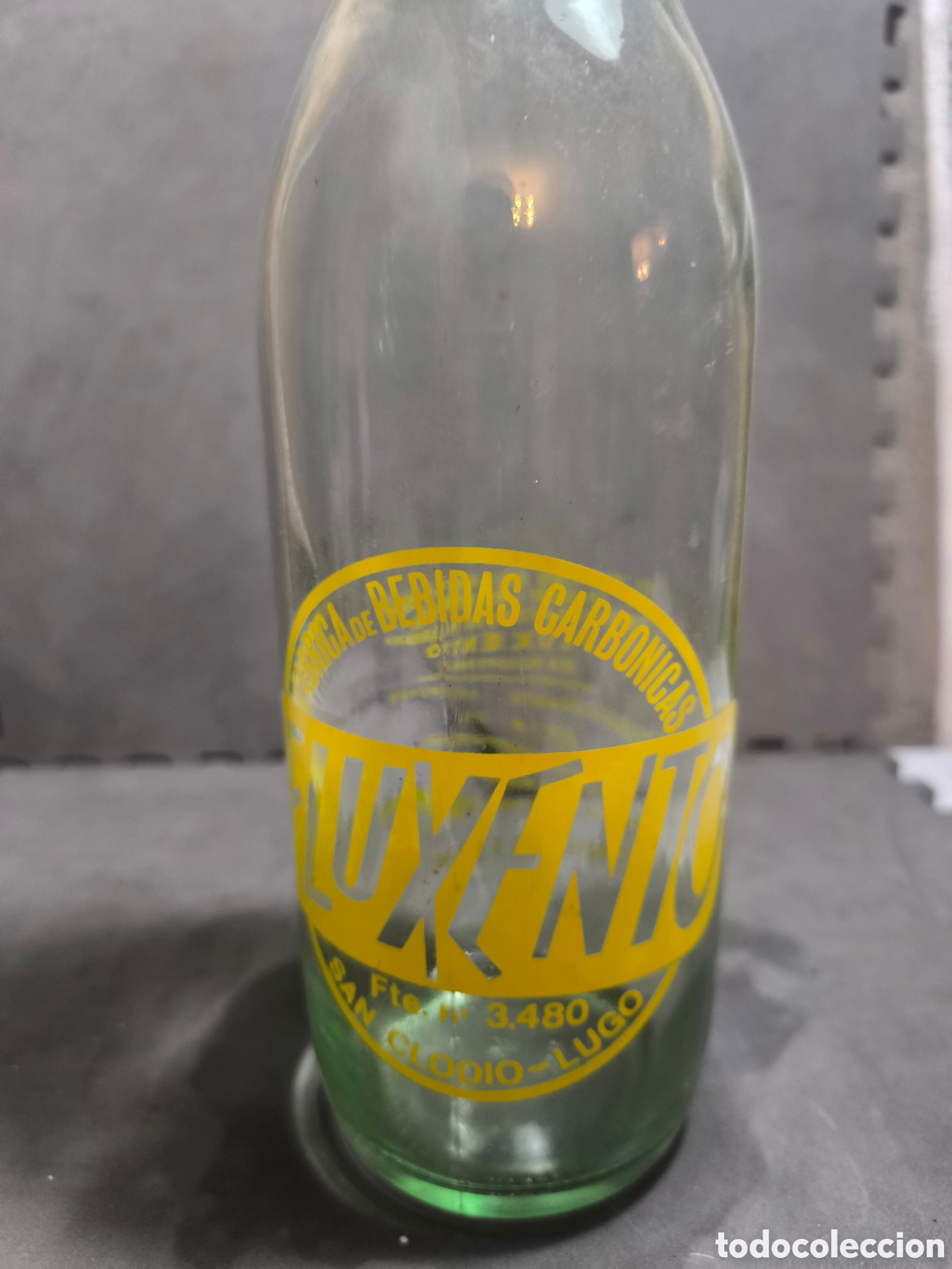 Antig&uuml;edades: Botella antigua de gaseosa