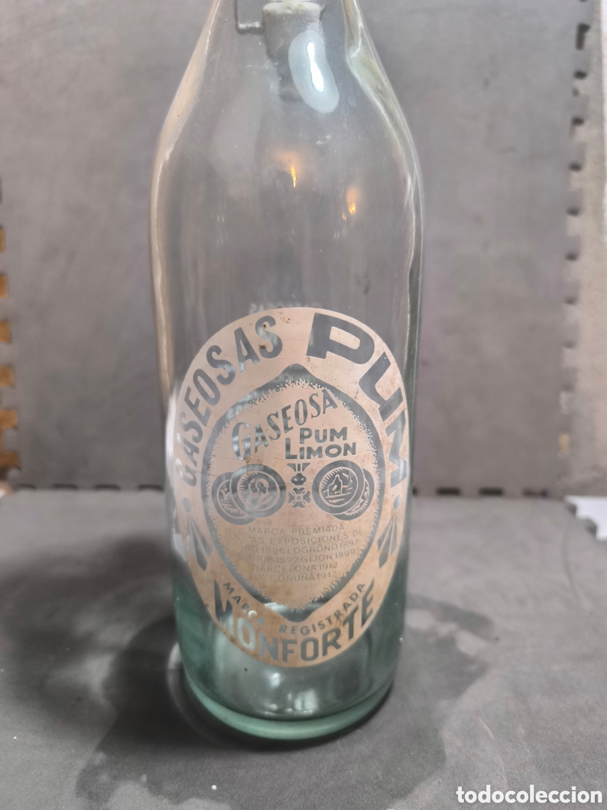 Antig&uuml;edades: Botella antigua de gaseosa
