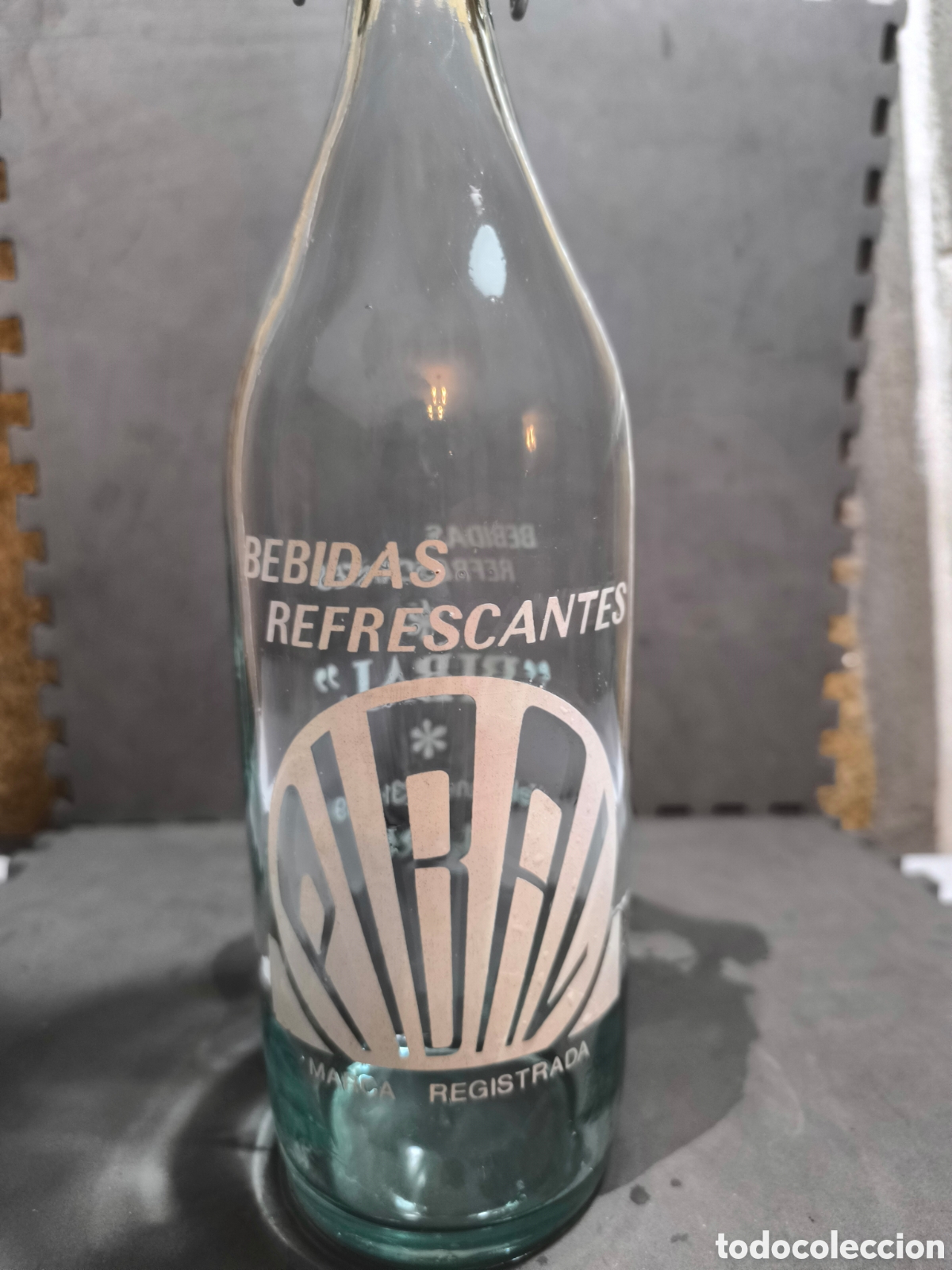 Antig&uuml;edades: Botella antigua de gaseosa