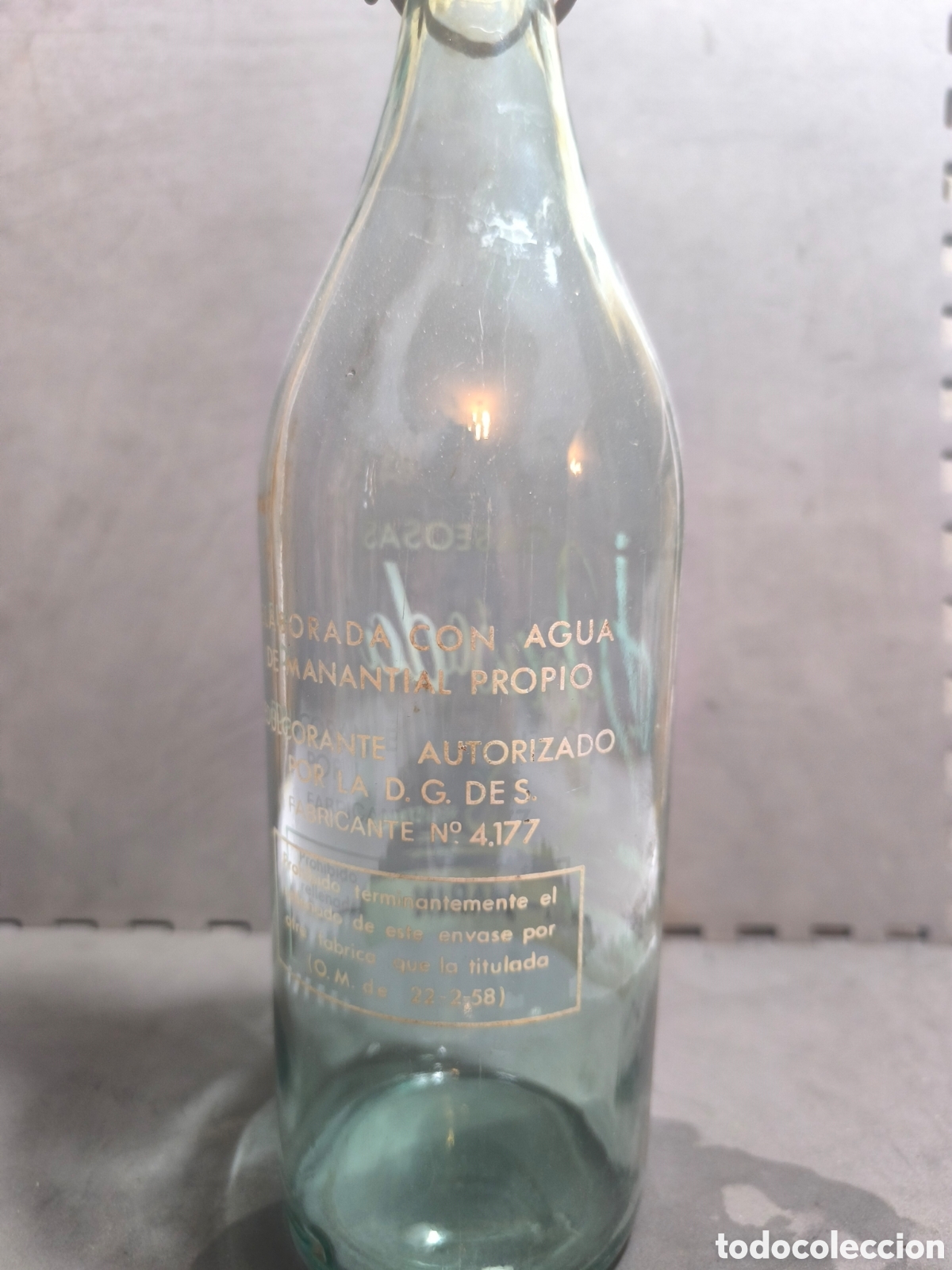 Antig&uuml;edades: Botella antigua de gaseosa - Foto 2