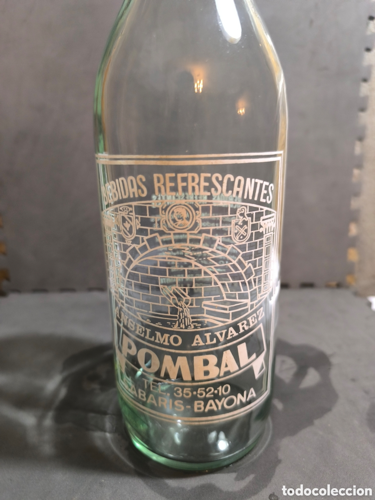 Antig&uuml;edades: Botella antigua de gaseosa