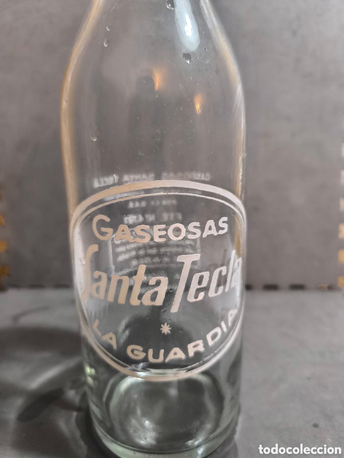 Antig&uuml;edades: Botella antigua de gaseosa