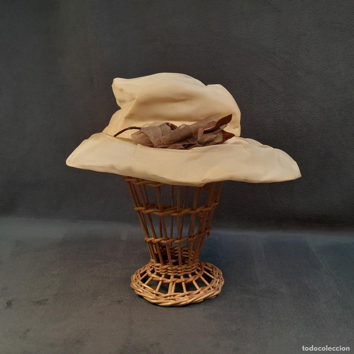 Antiques: S-437. SOMBRERO DE CEREMONIA. TELA. SIGLO XX