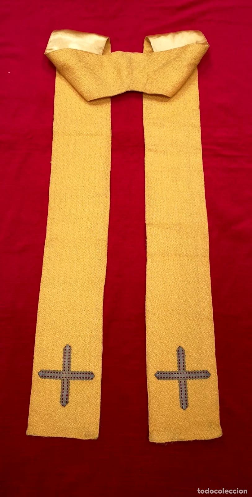 Antig&uuml;edades: Antiguo Estola de tela, color oro. largo total 230 cm