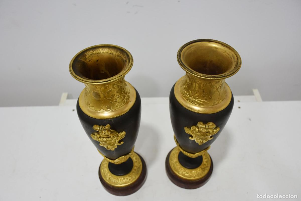 Antig&uuml;edades: Pareja jarrones imperio bronce patinado - Foto 4