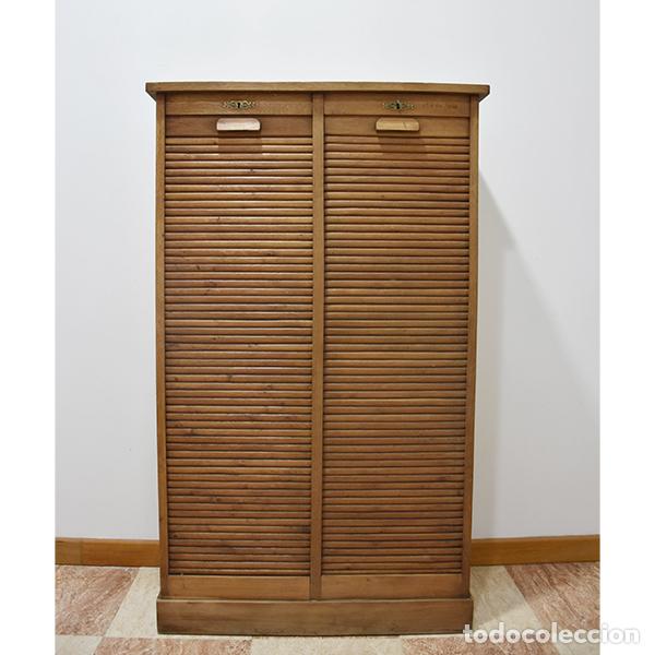 Antig&uuml;edades: Archivador doble persiana madera roble