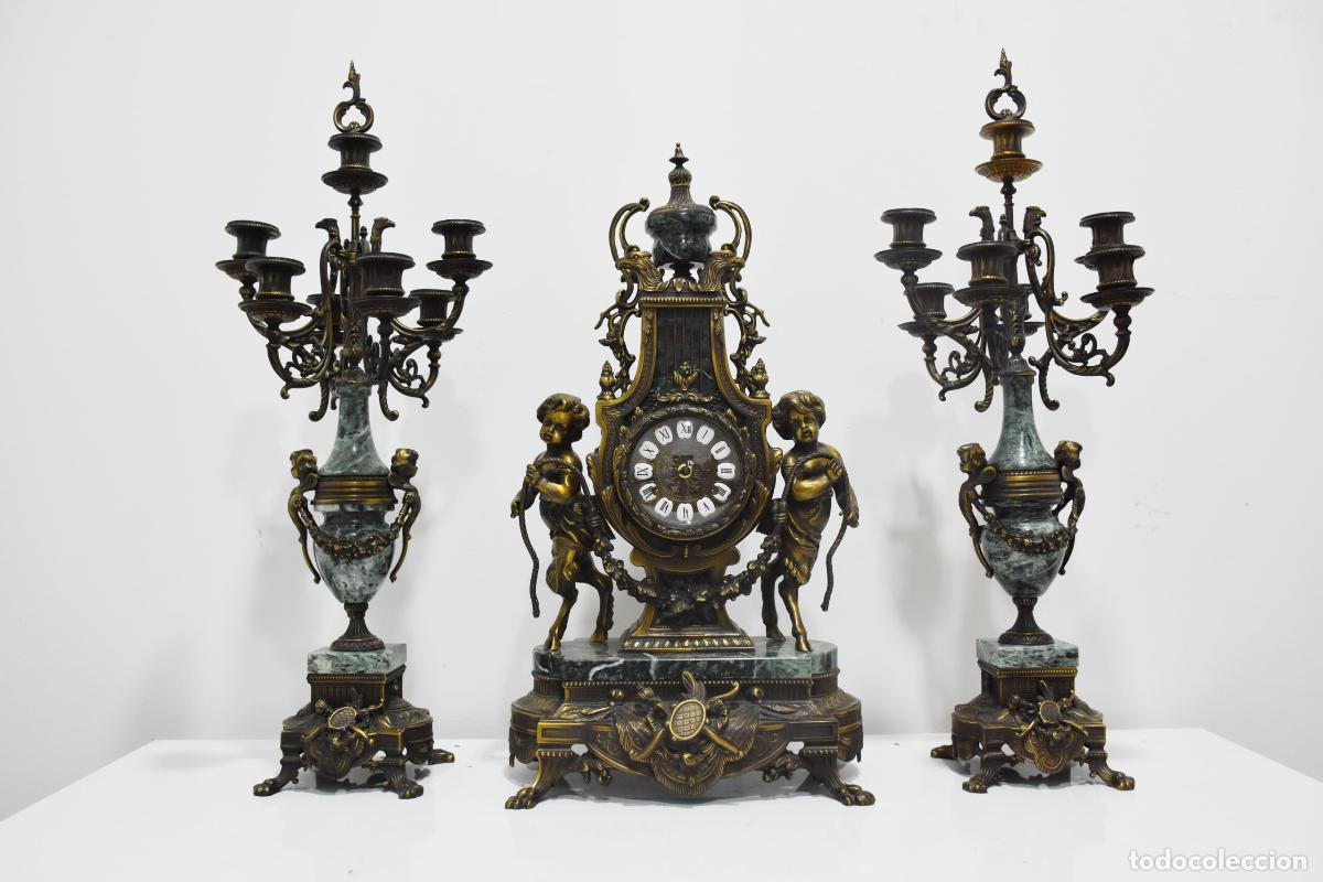 Antig&uuml;edades: Guarnicion reloj y candelabros bronce y marmol - Foto 2