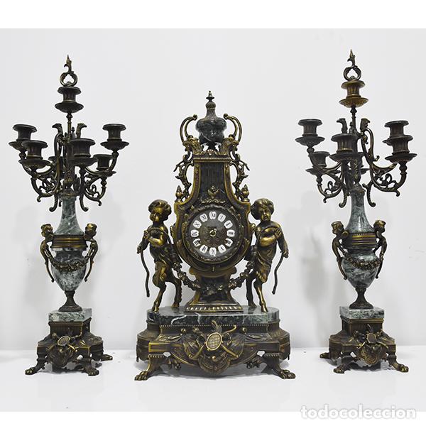 Antig&uuml;edades: Guarnicion reloj y candelabros bronce y marmol