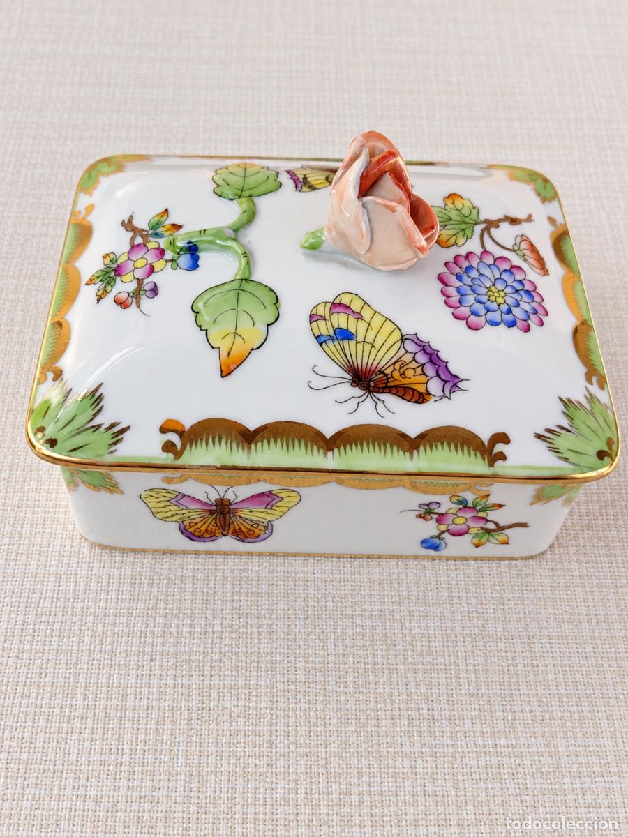 Antig&uuml;edades: Caja de porcelana hungara Herend Reina Victoria