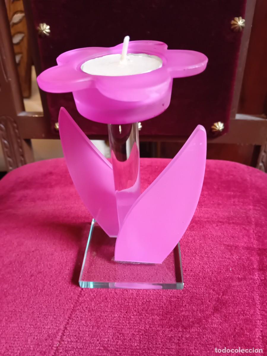 Antig&uuml;edades: Candelero flor de cristal con soporte para vela