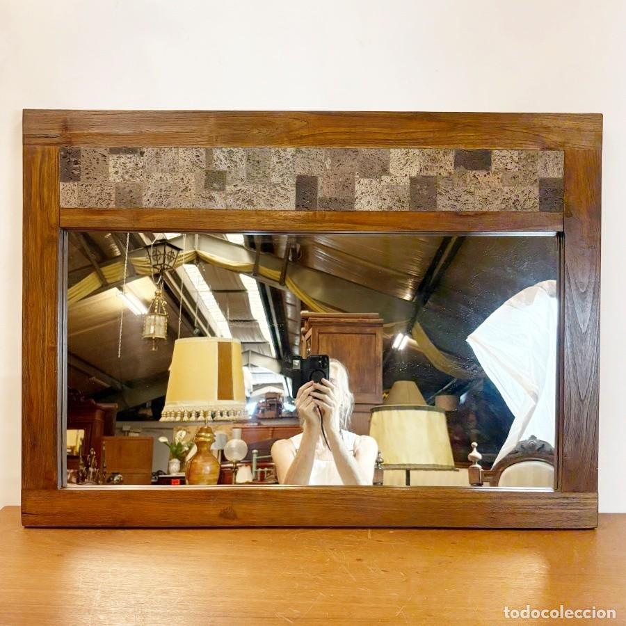 Espejo Rectangular con Panel Decorativo