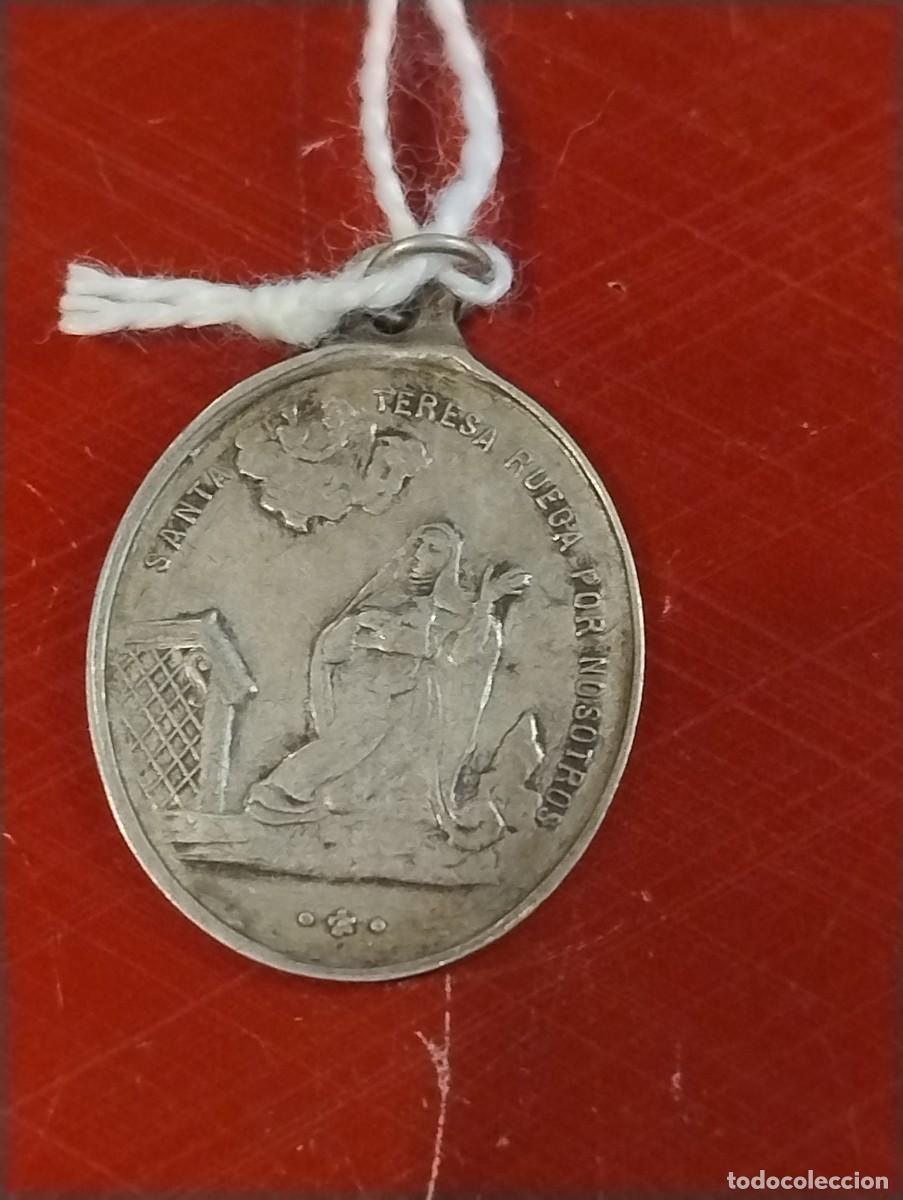 Antig&uuml;edades: Bonita medalla de San Juan de la Cruz y Santa Teresa. Unos 2 cm