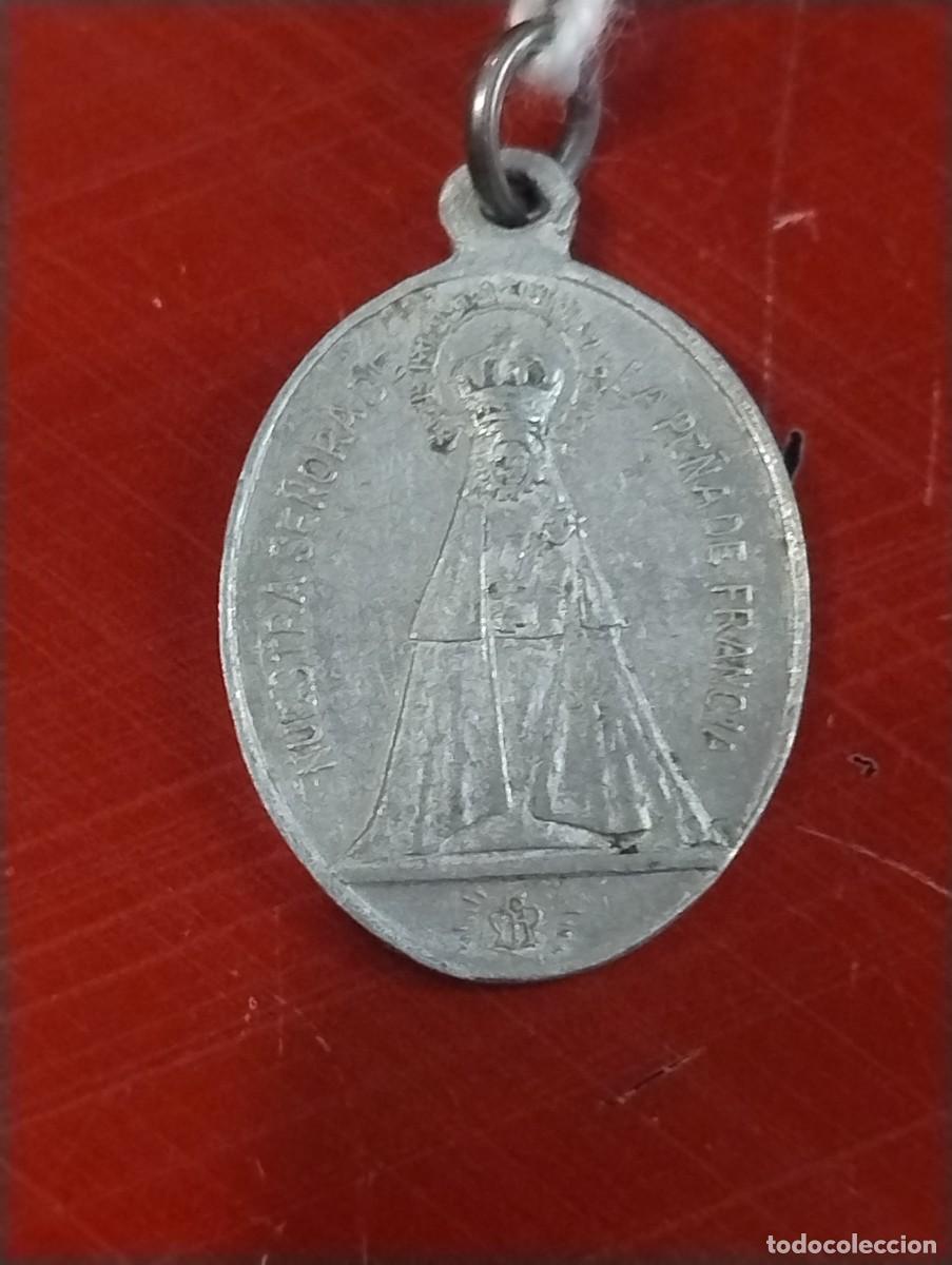 Antig&uuml;edades: Curiosa medalla religiosa del Santuario Pe&ntilde;a de Francia. Unos 2 x 1,50 cm