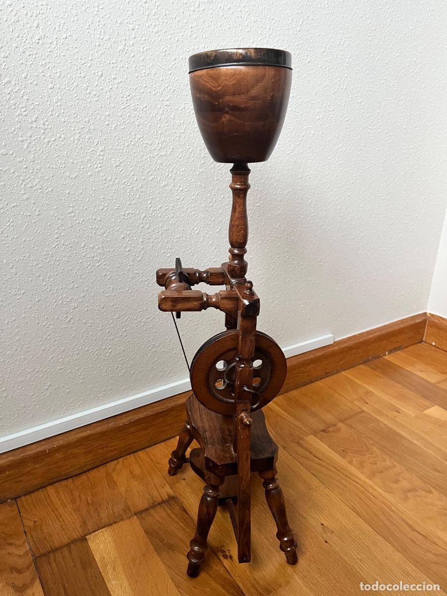 Antig&uuml;edades: Rueda/rueca artesanal antigua de madera