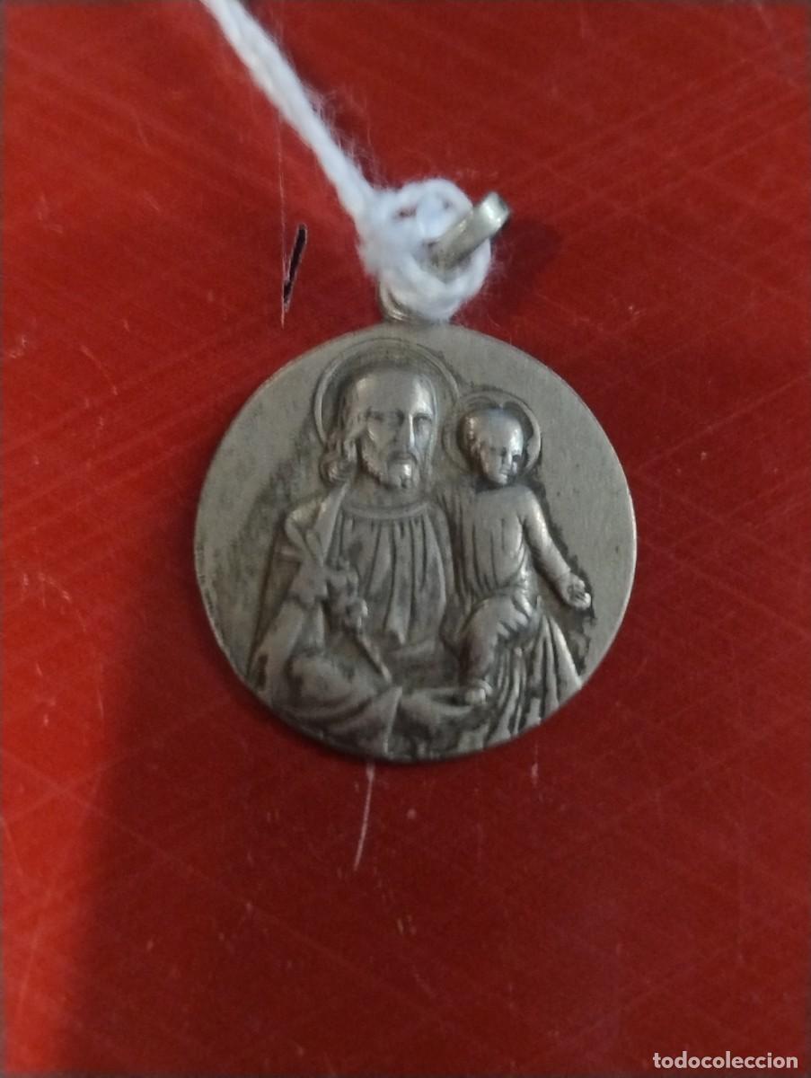 Antig&uuml;edades: Antigua medalla de San Jos&eacute;. Di&aacute;metro 2 cm