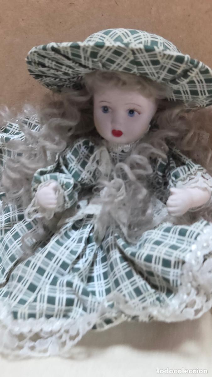 Antig&uuml;edades: mu&ntilde;eca de coleccion de porcelana - Foto 2