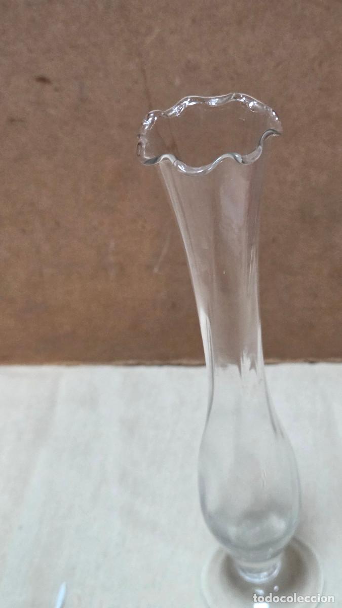 Antig&uuml;edades: florero de cristal vintage - Foto 3