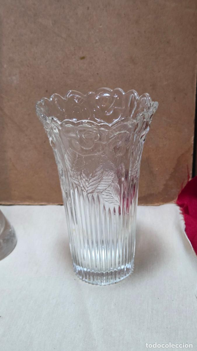 Antig&uuml;edades: jarron de cristal transparente