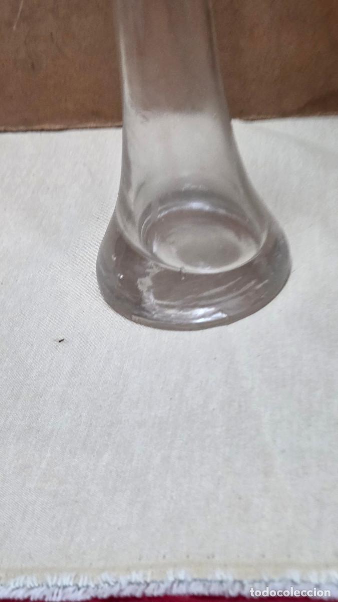 Antig&uuml;edades: florero de cristal transparente - Foto 3