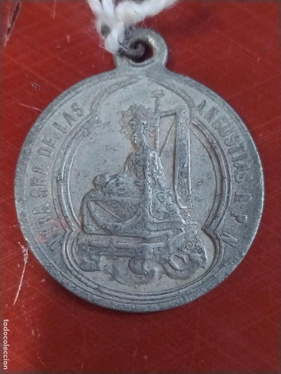 Antig&uuml;edades: Curiosa medalla Nuestra Se&ntilde;ora de las Angustias. Recuerdo de Granada.