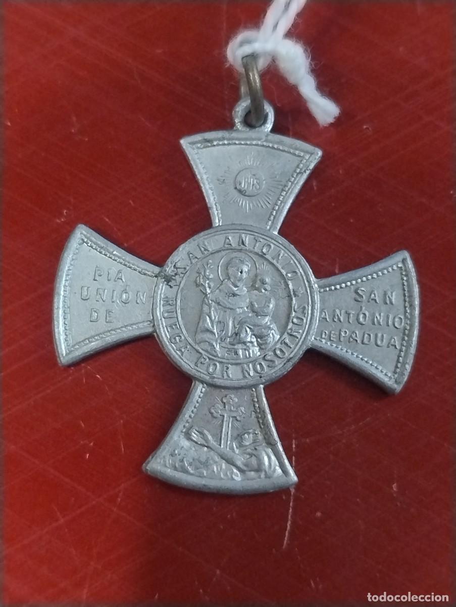 Antig&uuml;edades: Curiosa medalla San Antonio. Indulgencia Leon XIII de 1802 Unos 3 x 3 cm